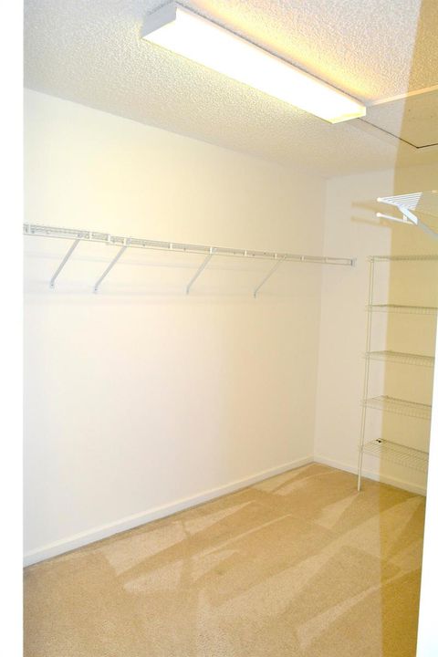 Mstr Closet