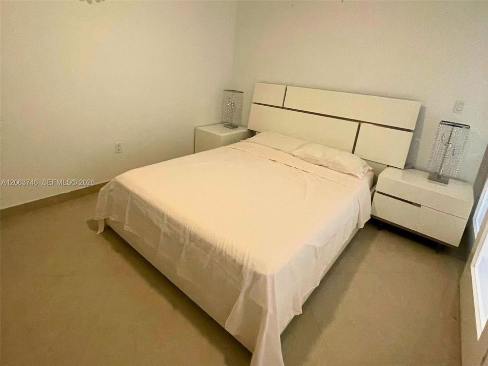Full size bed 3rd bedroom