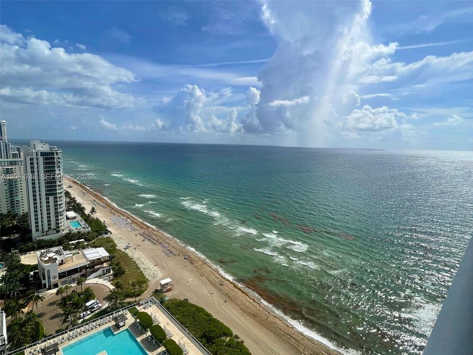 For Rent: $6,400 (3 beds, 2 baths, 1554 Square Feet)