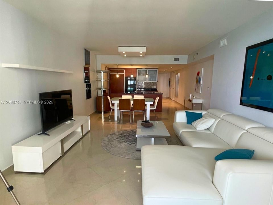 For Rent: $6,400 (3 beds, 2 baths, 1554 Square Feet)