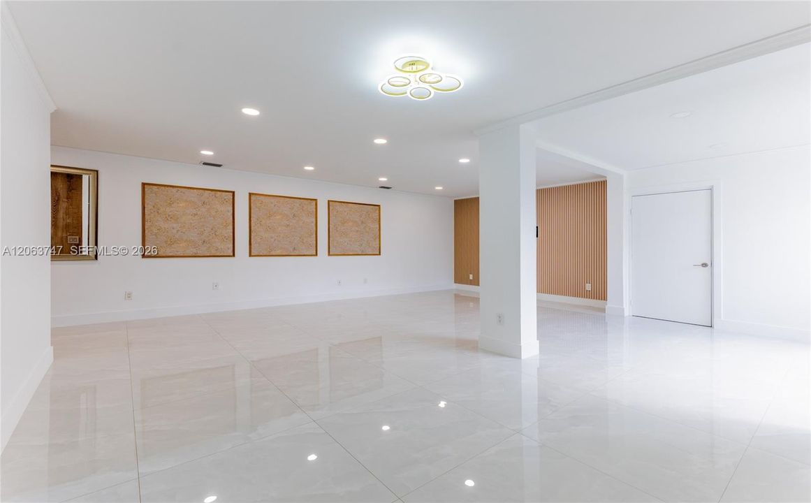 В аренду: $3,850 (3 спален, 2 ванн, 1143 Квадратных фут)