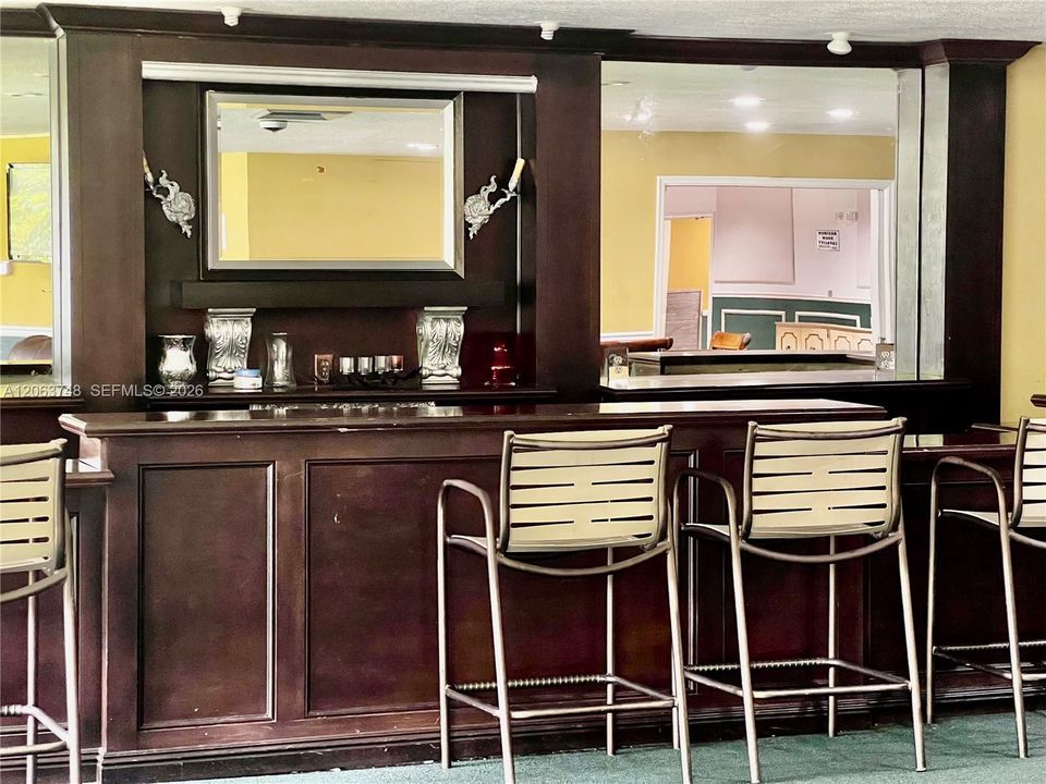 На продажу: $164,900 (2 спален, 2 ванн, 975 Квадратных фут)
