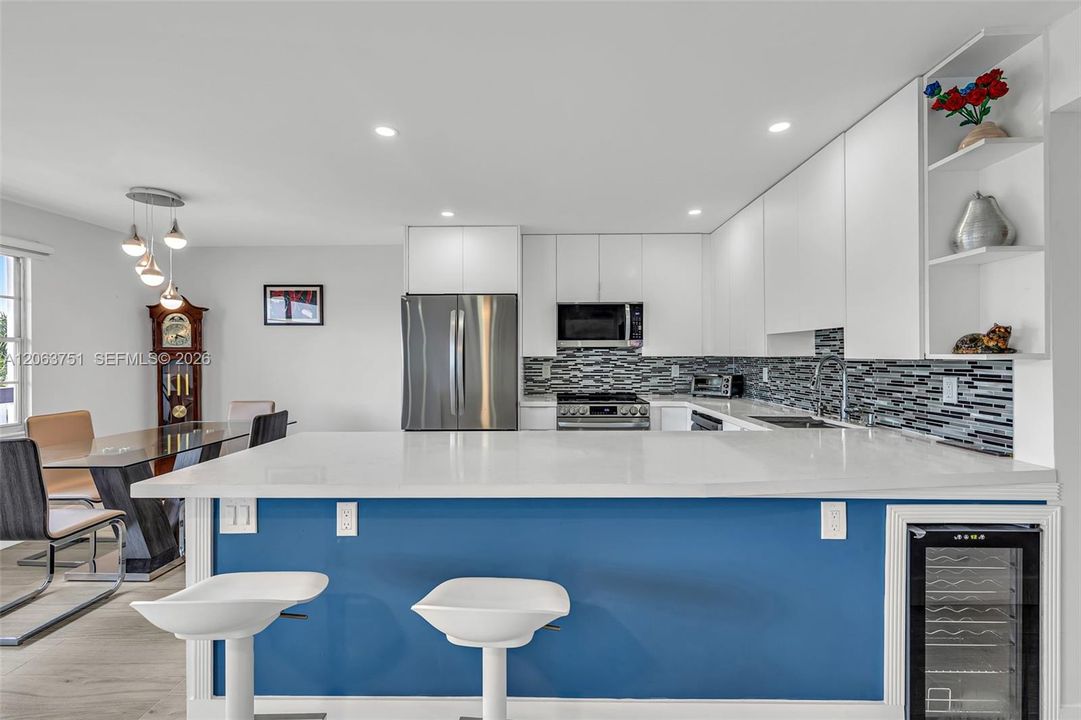 For Sale: $235,000 (2 beds, 2 baths, 1000 Square Feet)