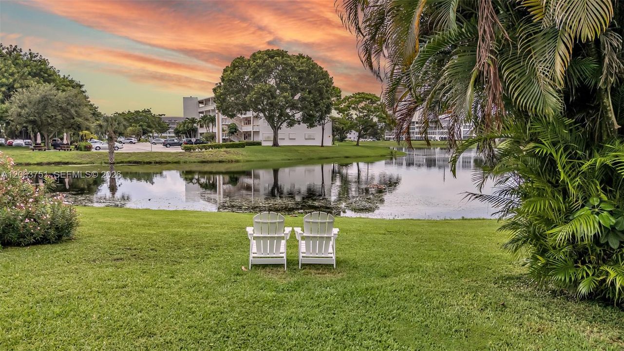 For Sale: $235,000 (2 beds, 2 baths, 1000 Square Feet)