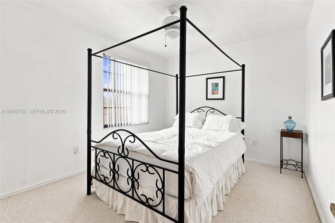 For Sale: $939,000 (5 beds, 3 baths, 3455 Square Feet)