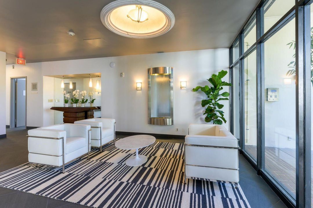 Lobby1