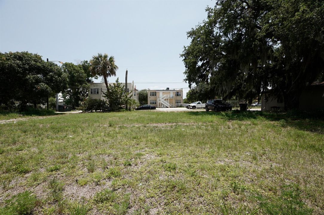 Lot 6