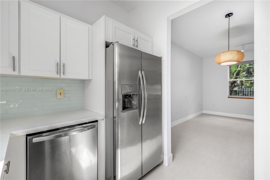 В аренду: $3,750 (2 спален, 1 ванн, 850 Квадратных фут)