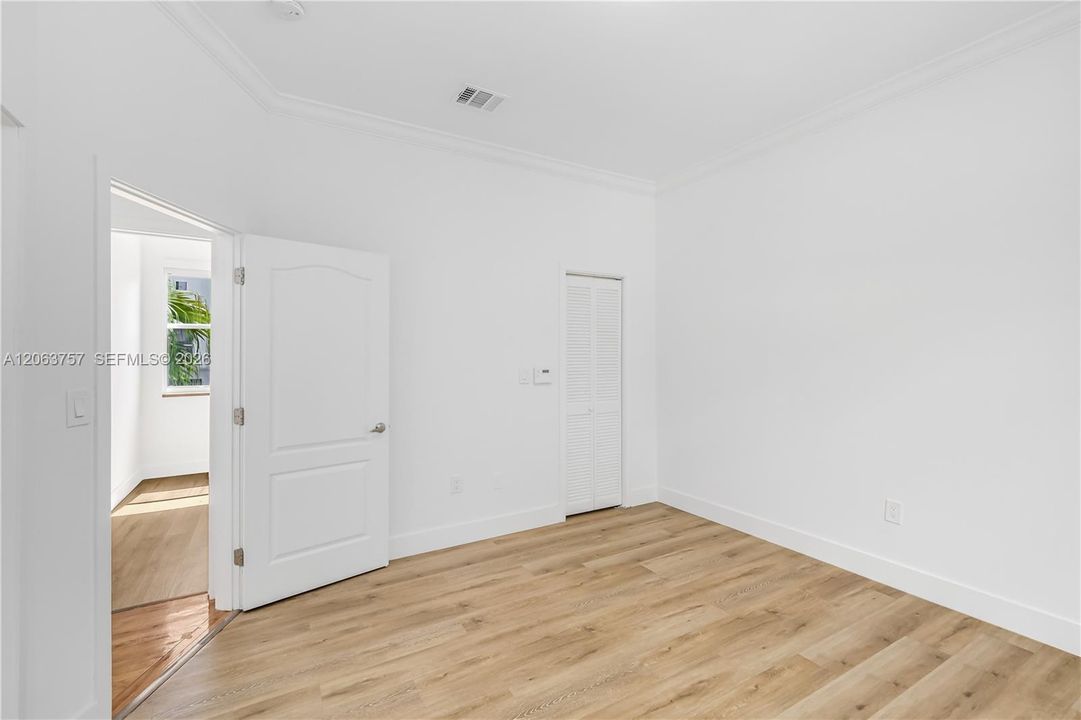 В аренду: $3,750 (2 спален, 1 ванн, 850 Квадратных фут)