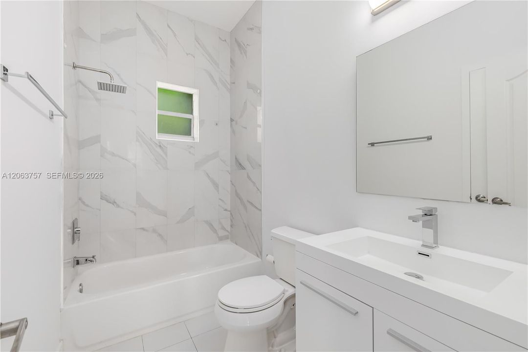 В аренду: $3,750 (2 спален, 1 ванн, 850 Квадратных фут)