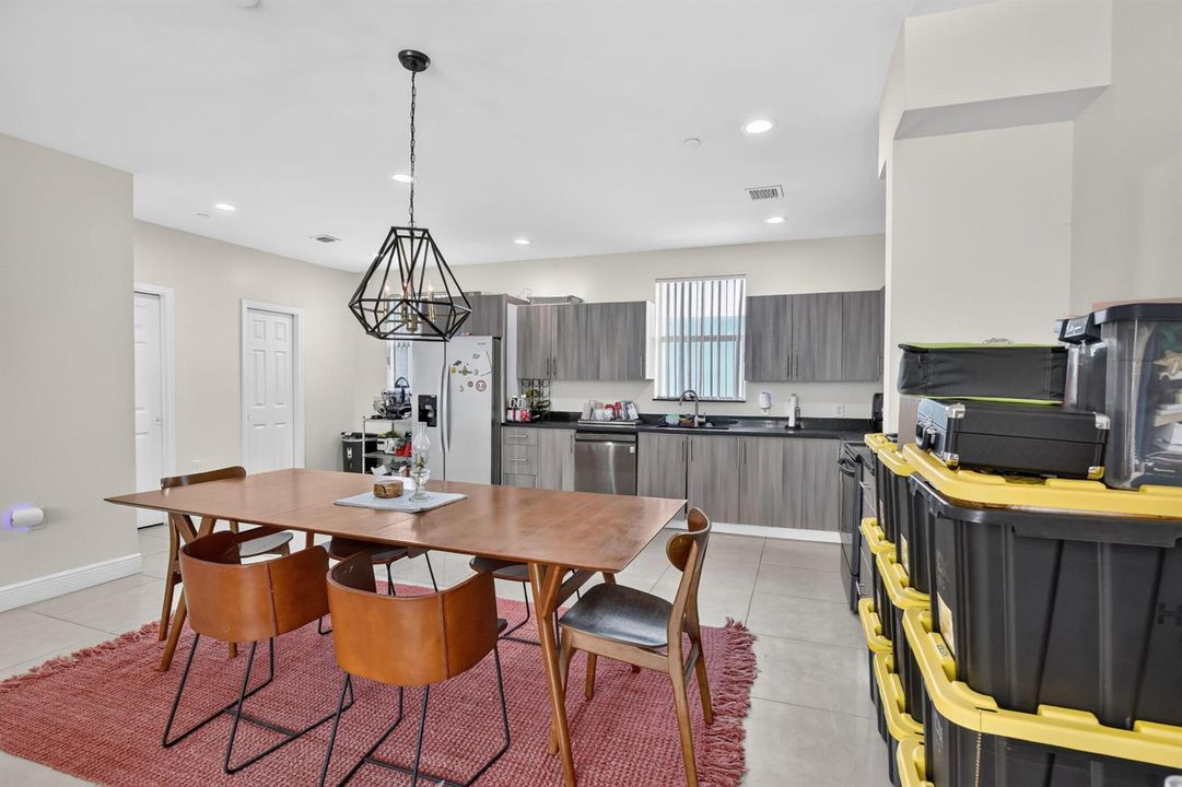 Kitchen/Dining