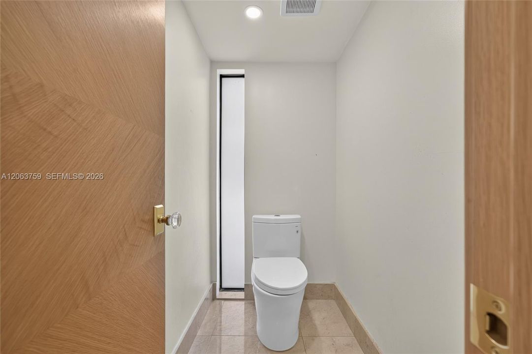 For Sale: $1,200,000 (3 beds, 2 baths, 2172 Square Feet)