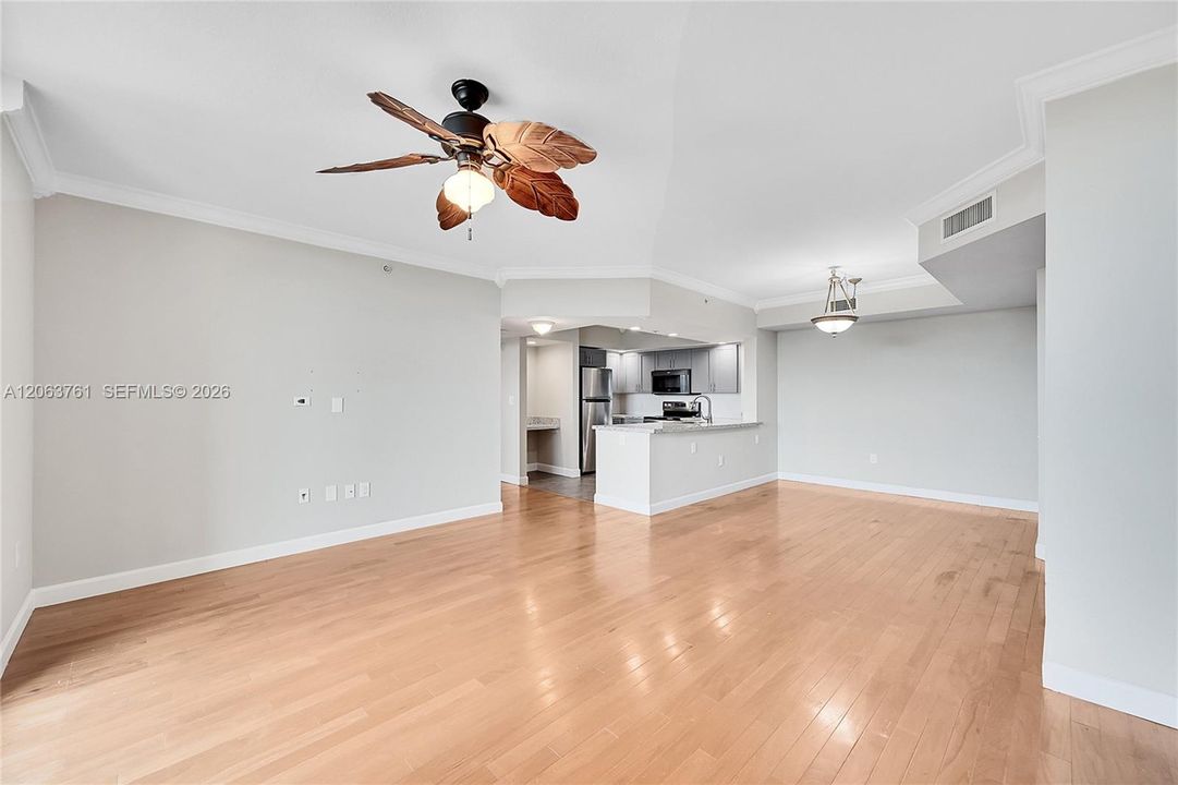 For Rent: $3,000 (2 beds, 2 baths, 1244 Square Feet)
