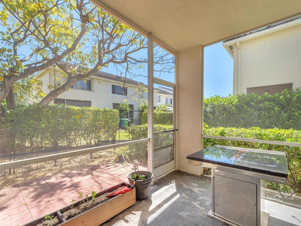 Screened Patio