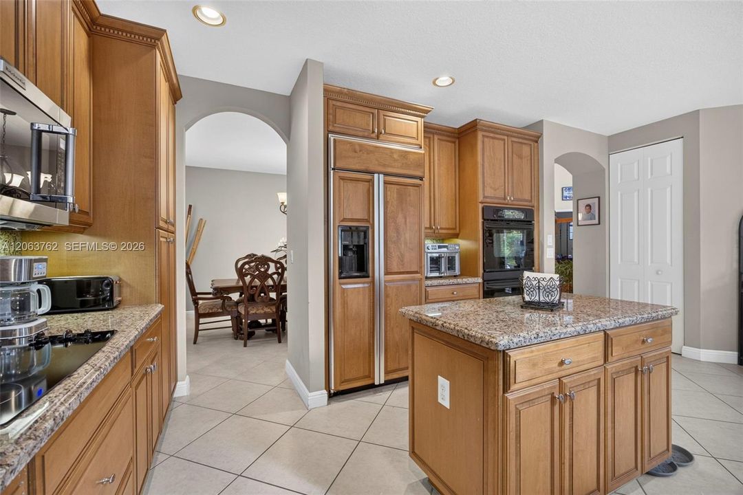 For Sale: $1,050,000 (5 beds, 4 baths, 3818 Square Feet)