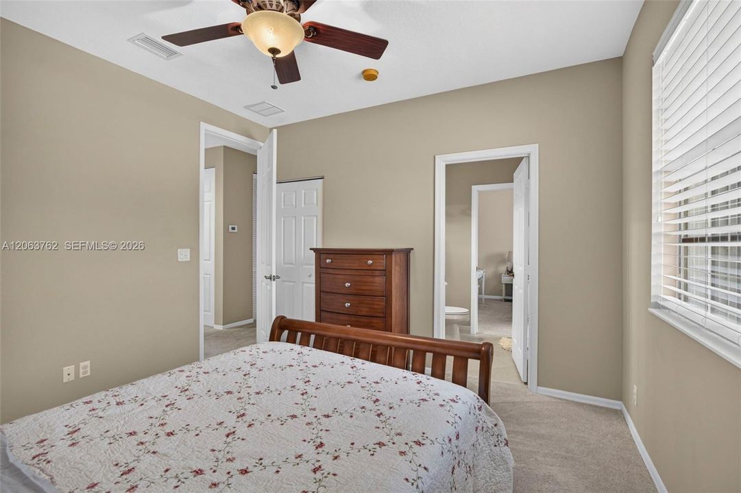 For Sale: $1,050,000 (5 beds, 4 baths, 3818 Square Feet)