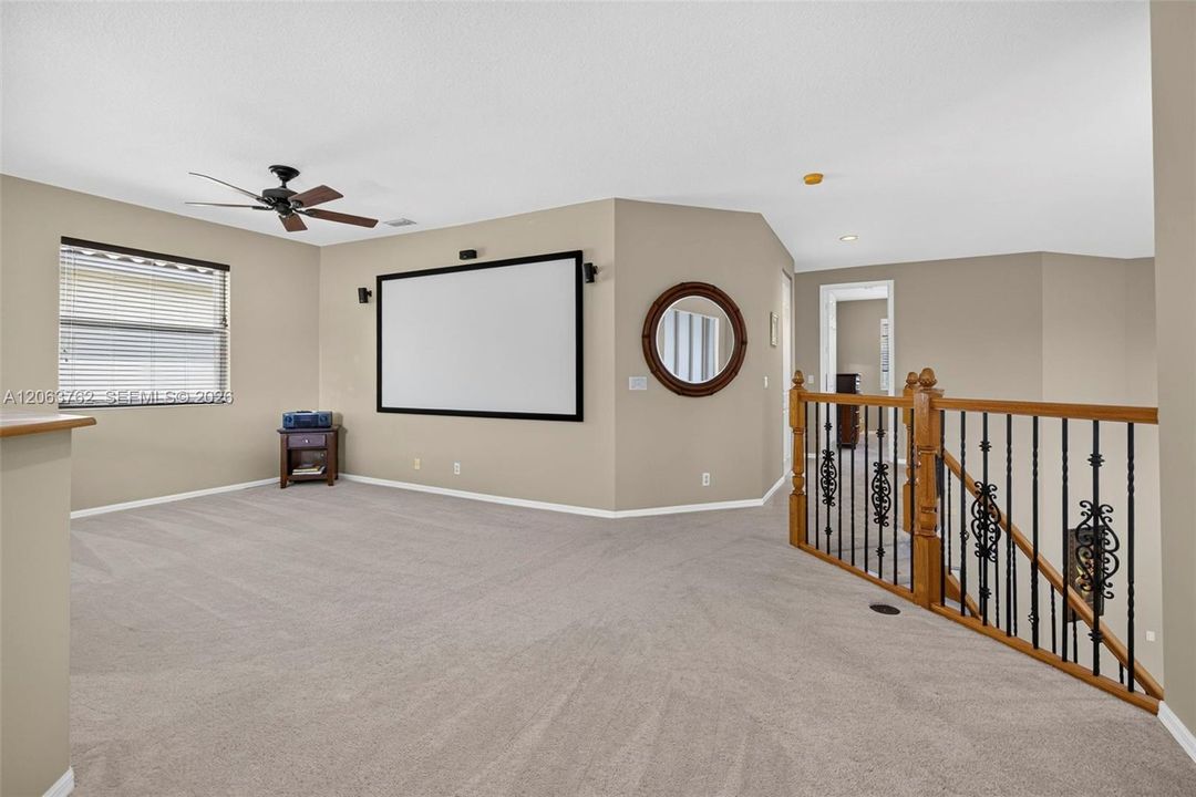 For Sale: $1,050,000 (5 beds, 4 baths, 3818 Square Feet)