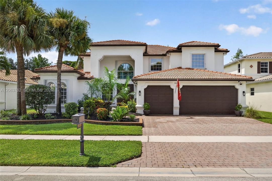 For Sale: $1,050,000 (5 beds, 4 baths, 3818 Square Feet)