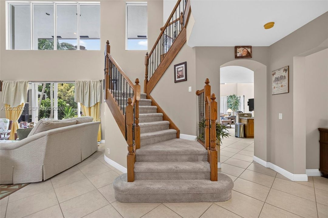 For Sale: $1,050,000 (5 beds, 4 baths, 3818 Square Feet)