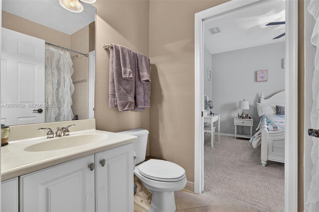 For Sale: $1,050,000 (5 beds, 4 baths, 3818 Square Feet)