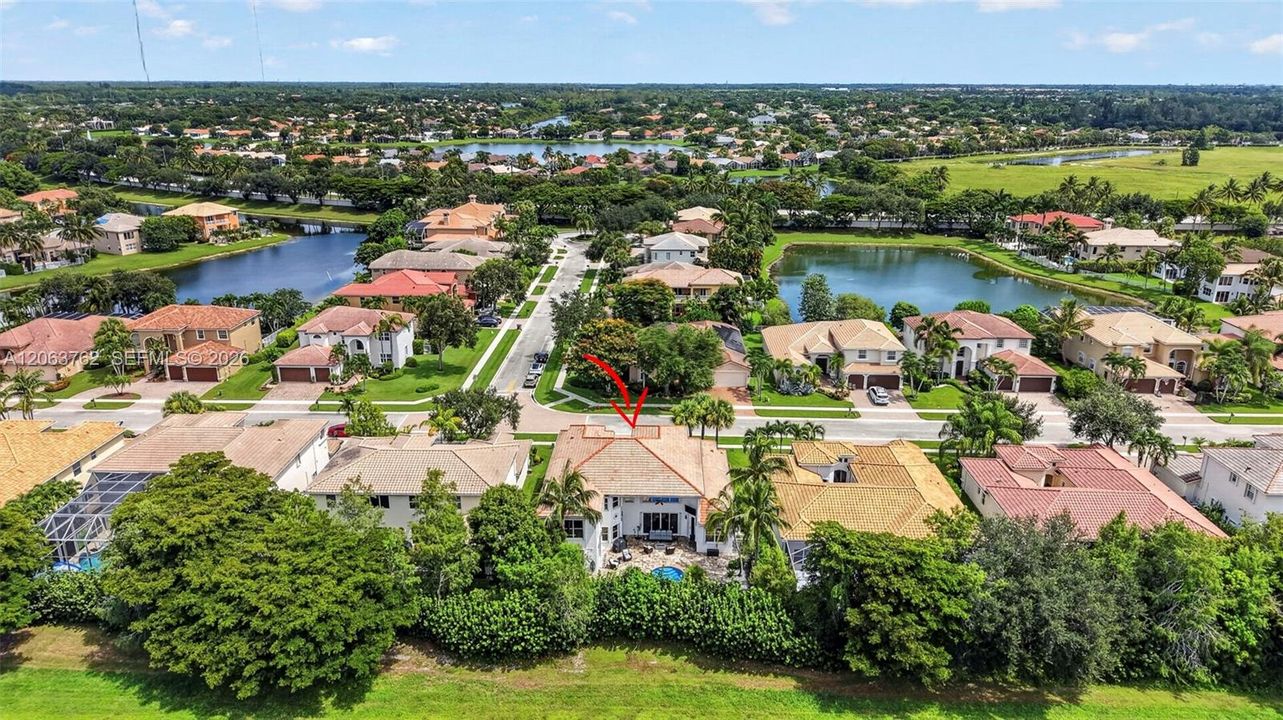 For Sale: $1,050,000 (5 beds, 4 baths, 3818 Square Feet)