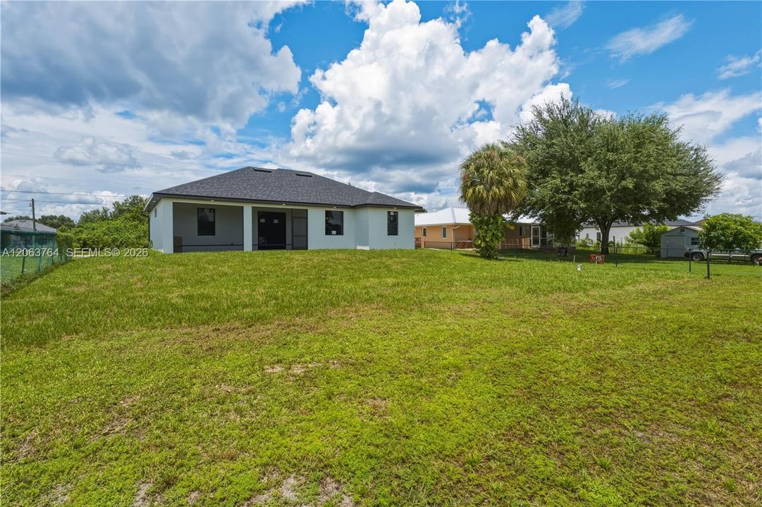 En Venta: $335,000 (3 camas, 2 baños, 0 Pies cuadrados)