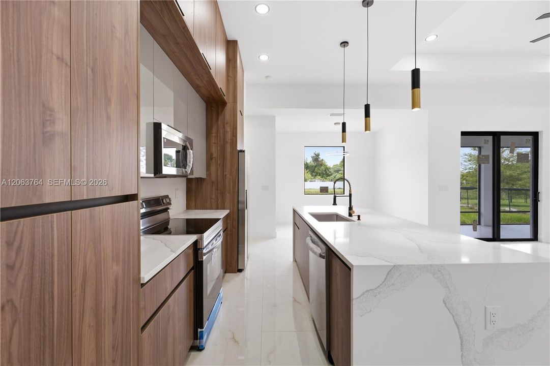 En Venta: $335,000 (3 camas, 2 baños, 0 Pies cuadrados)