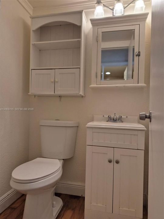 В аренду: $2,200 (2 спален, 1 ванн, 1067 Квадратных фут)