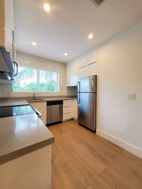 1415 1 Kitchen 3
