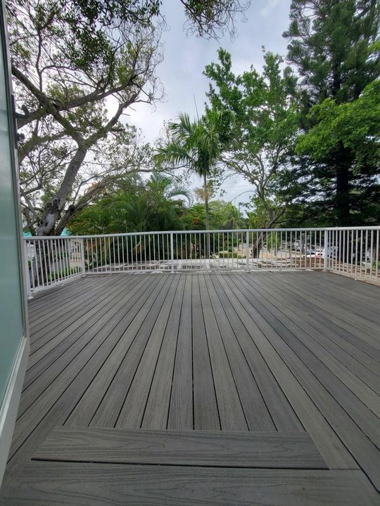 1415 1 Back Deck
