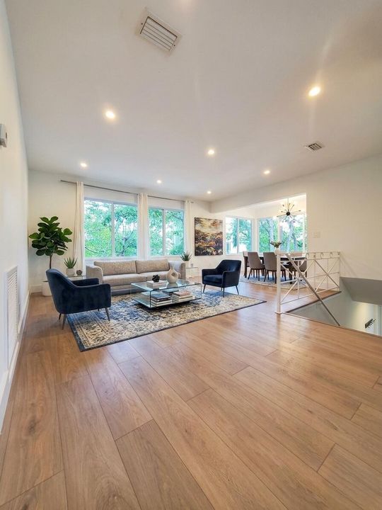 1415 1 Living Staged