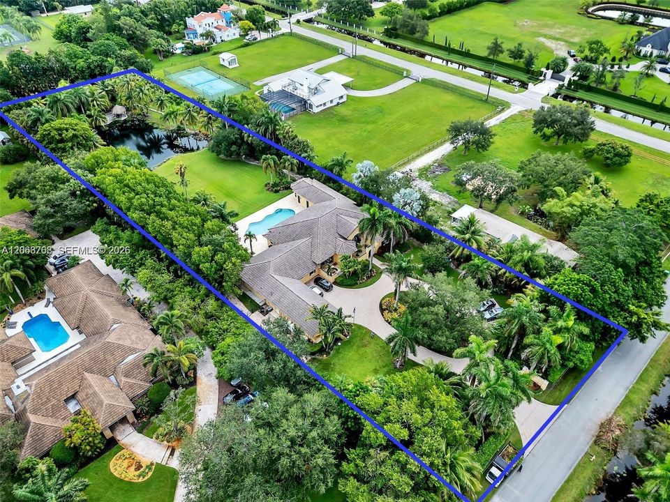 На продажу: $4,350,000 (7 спален, 6 ванн, 5007 Квадратных фут)