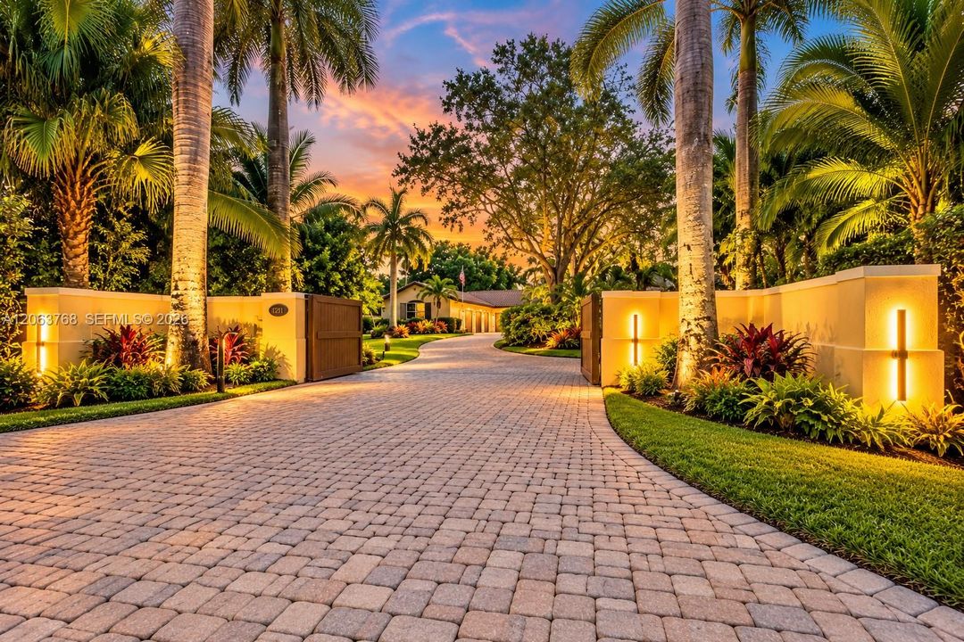 For Sale: $4,350,000 (7 beds, 6 baths, 5007 Square Feet)