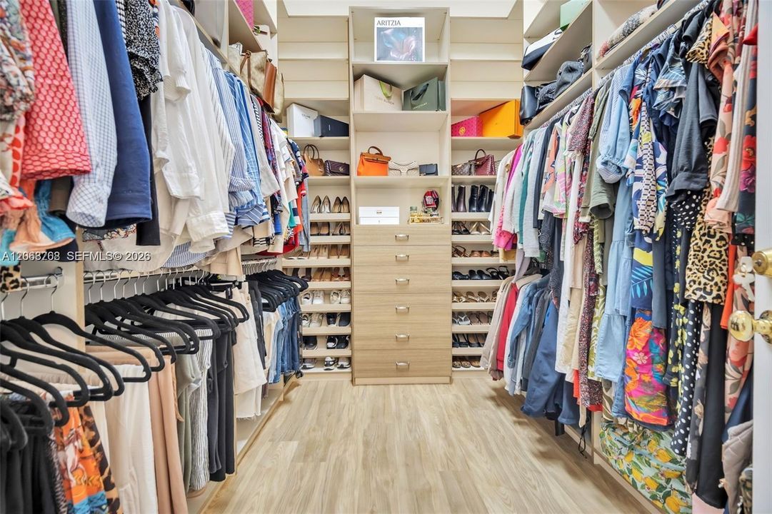 На продажу: $4,350,000 (7 спален, 6 ванн, 5007 Квадратных фут)
