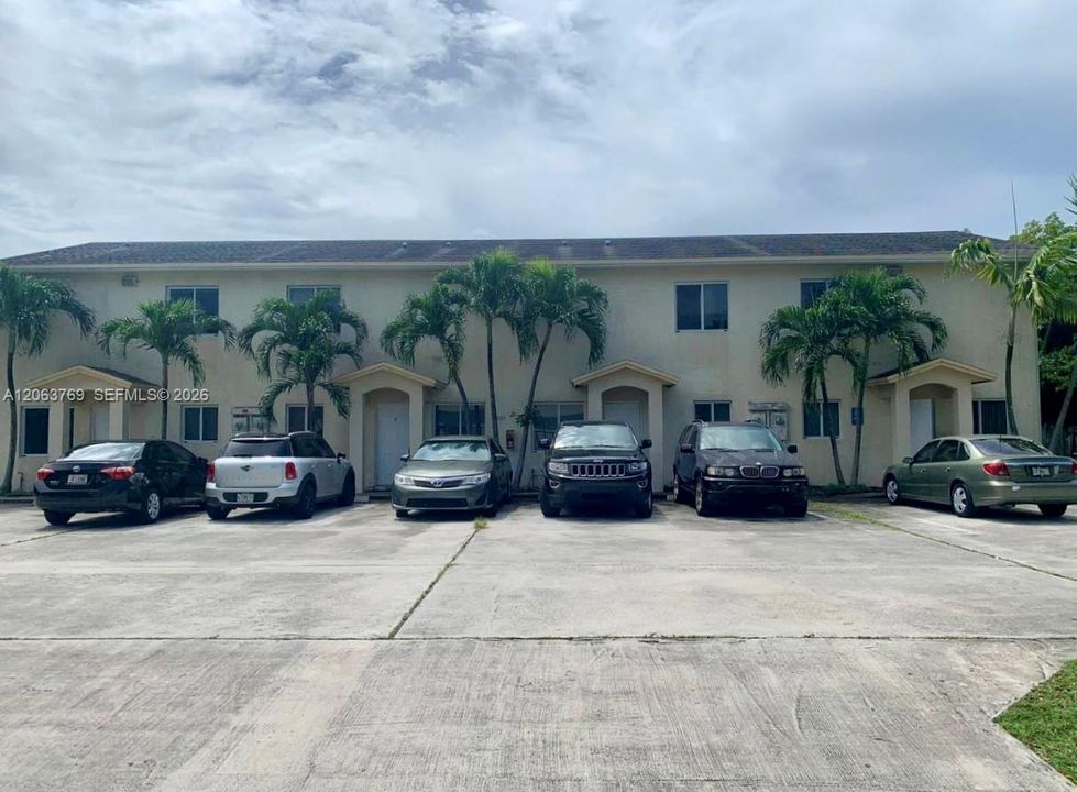 В аренду: $3,300 (3 спален, 2 ванн, 5457 Квадратных фут)