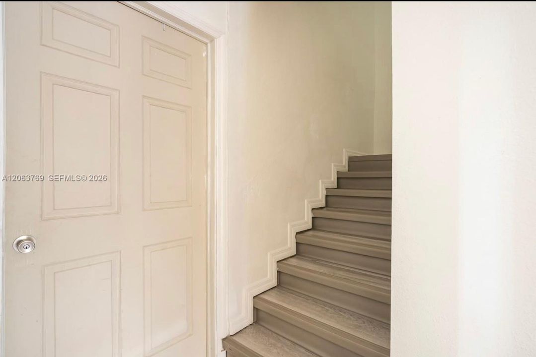 В аренду: $3,300 (3 спален, 2 ванн, 5457 Квадратных фут)