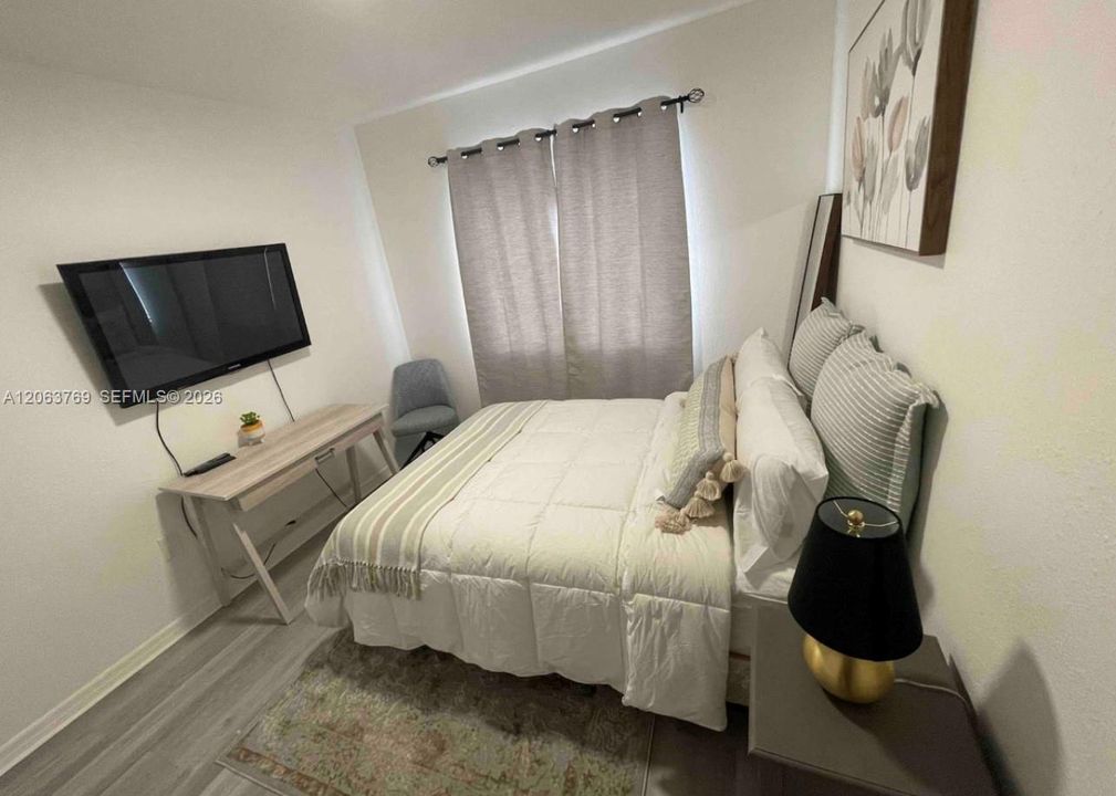 В аренду: $3,300 (3 спален, 2 ванн, 5457 Квадратных фут)