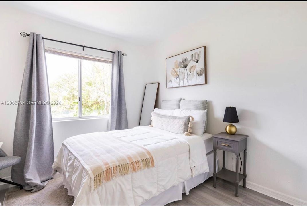 В аренду: $3,300 (3 спален, 2 ванн, 5457 Квадратных фут)