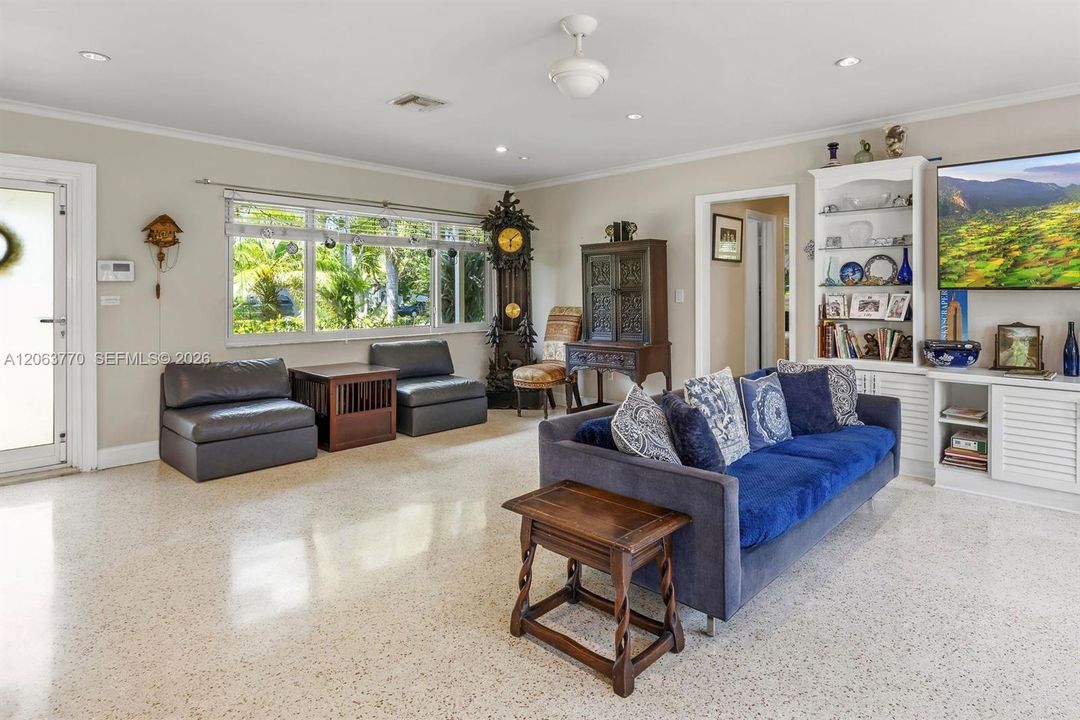 На продажу: $925,500 (2 спален, 2 ванн, 1275 Квадратных фут)