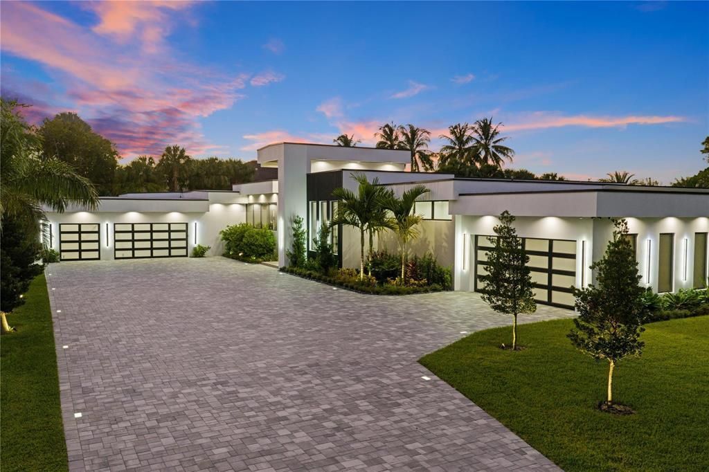 8795 valencia.ariel