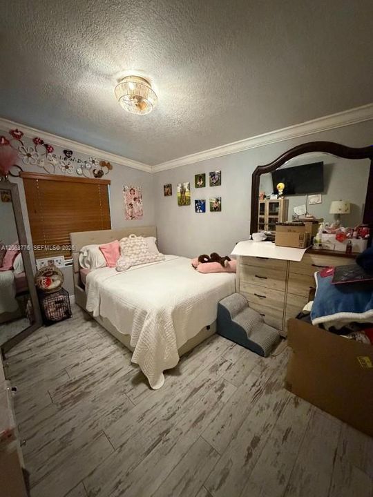 На продажу: $380,000 (3 спален, 2 ванн, 1430 Квадратных фут)