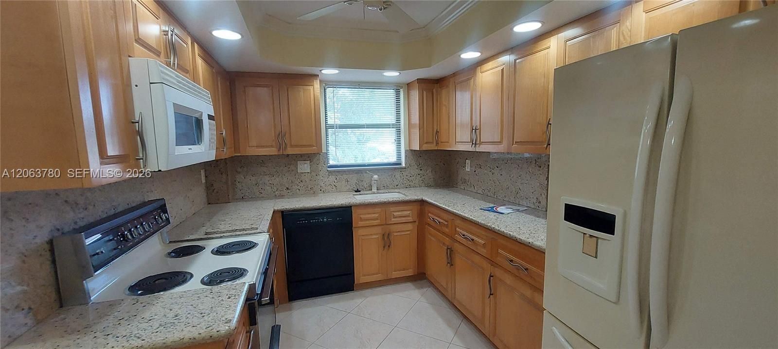 В аренду: $2,250 (1 спален, 2 ванн, 1148 Квадратных фут)