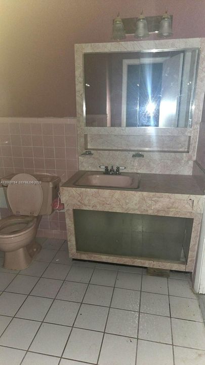 На продажу: $449,900 (3 спален, 2 ванн, 1831 Квадратных фут)