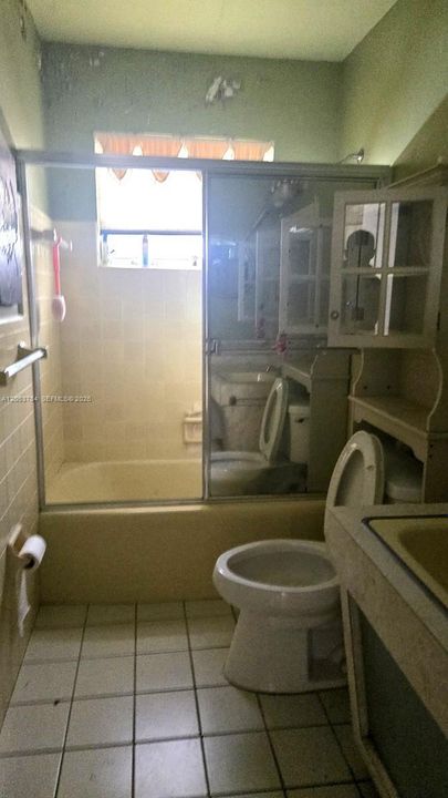 На продажу: $449,900 (3 спален, 2 ванн, 1831 Квадратных фут)