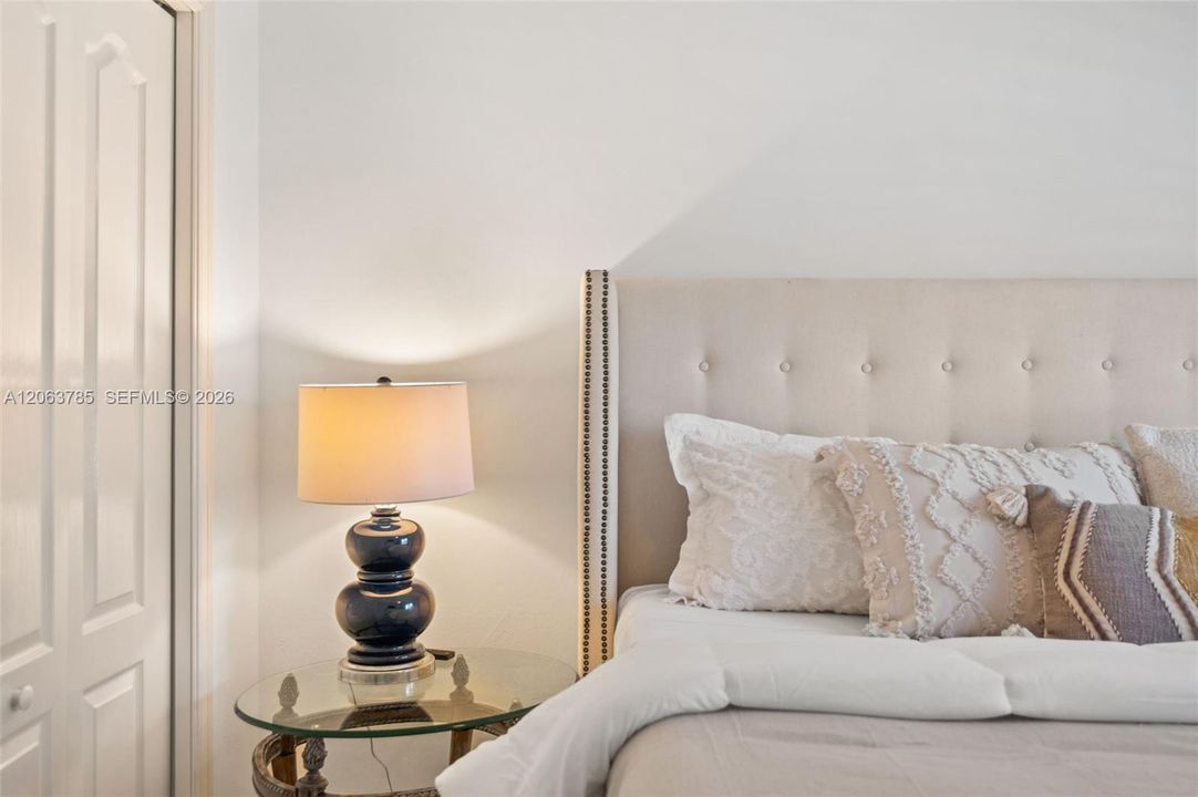 For Rent: $9,000 (3 beds, 2 baths, 1648 Square Feet)