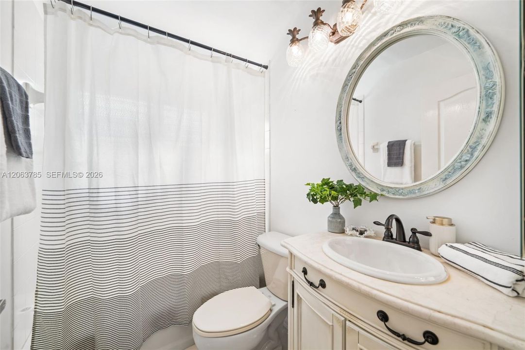 For Rent: $9,000 (3 beds, 2 baths, 1648 Square Feet)