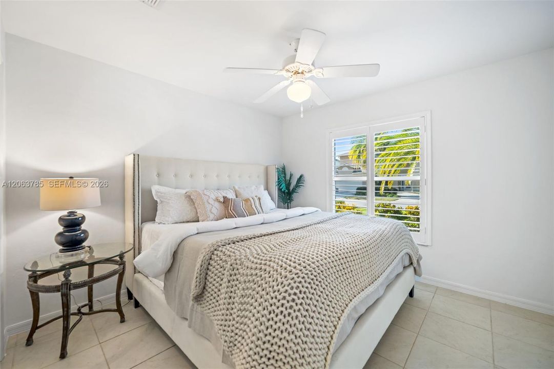For Rent: $9,000 (3 beds, 2 baths, 1648 Square Feet)