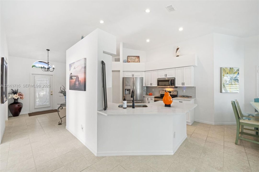 For Rent: $9,000 (3 beds, 2 baths, 1648 Square Feet)