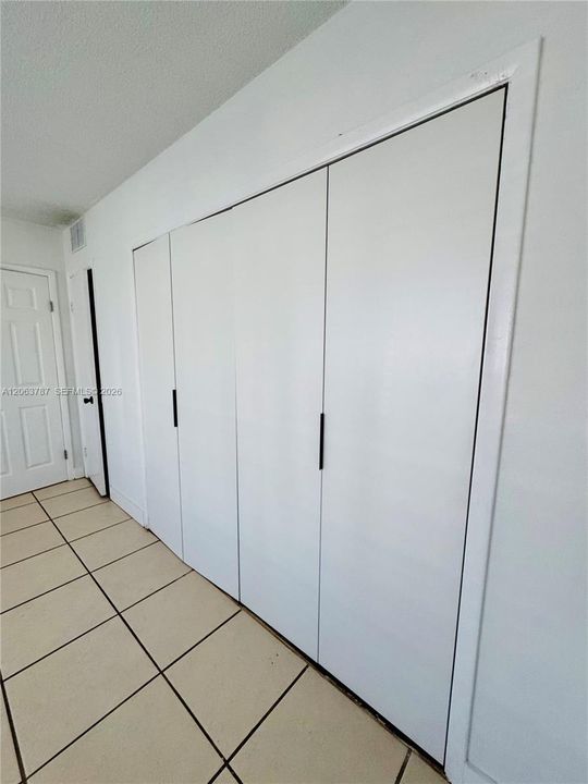 На продажу: $169,000 (1 спален, 1 ванн, 640 Квадратных фут)