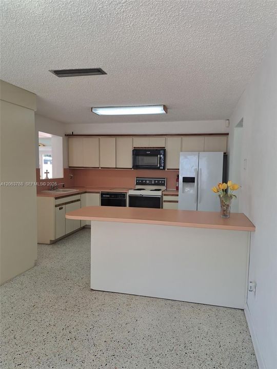 En Venta: $799,000 (3 camas, 2 baños, 1856 Pies cuadrados)
